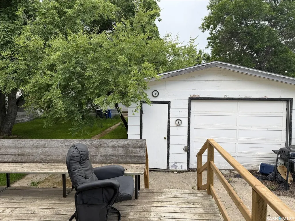 537 4th Street W Shaunavon SK S0N 2M0
