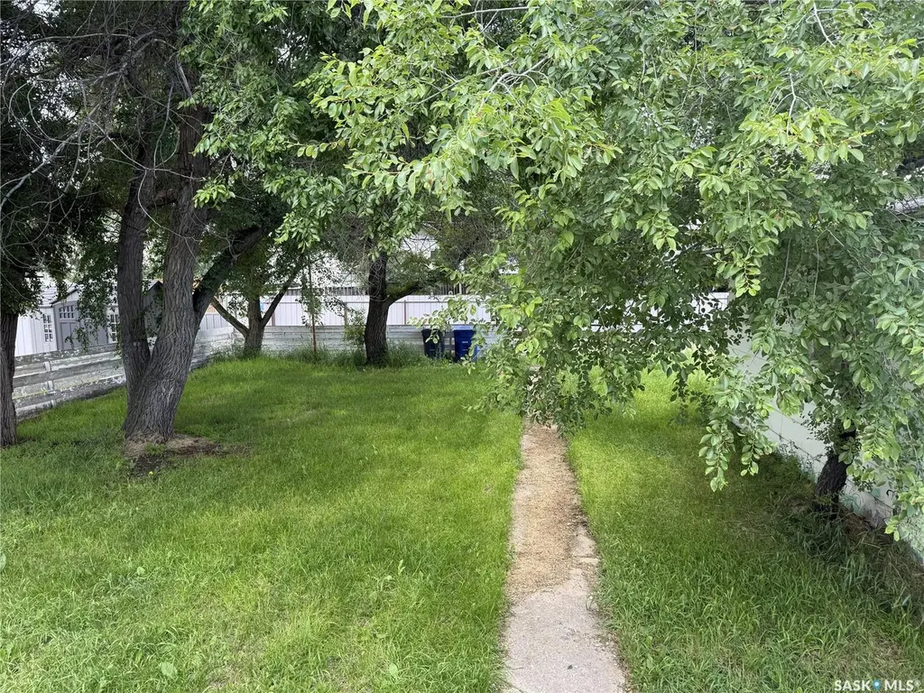 537 4th Street W Shaunavon SK S0N 2M0