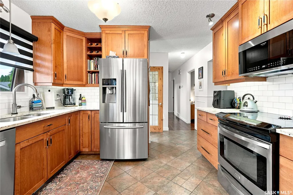 88 Sparling Crescent Saskatoon SK S7H 3H2