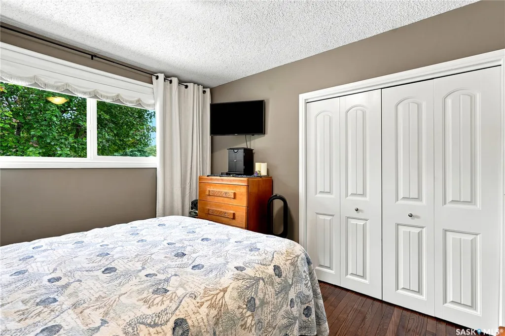 88 Sparling Crescent Saskatoon SK S7H 3H2