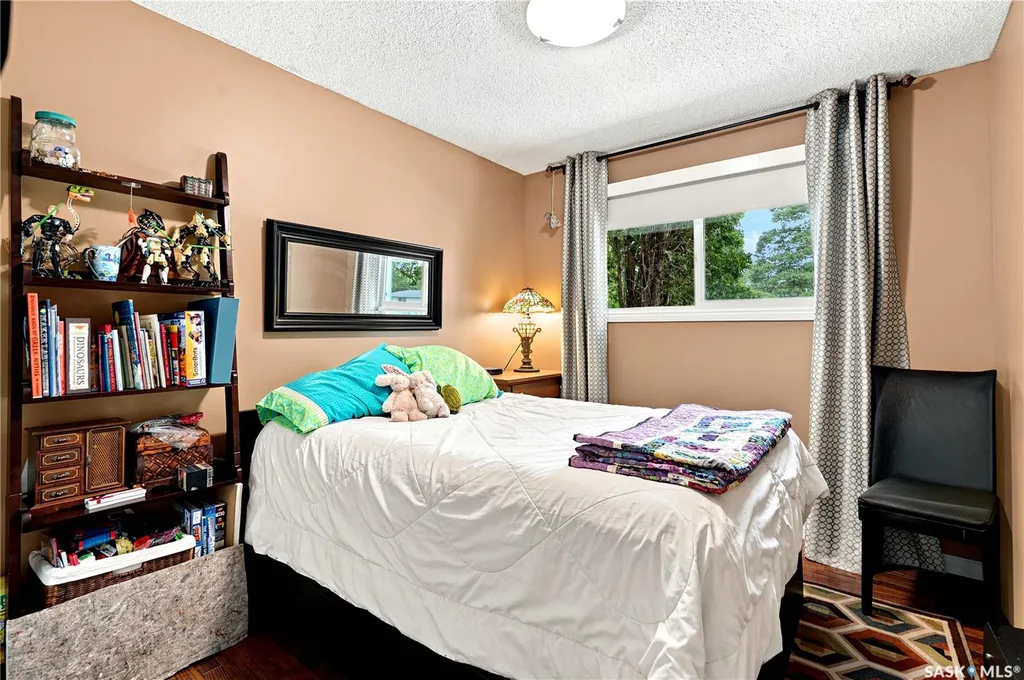 88 Sparling Crescent Saskatoon SK S7H 3H2