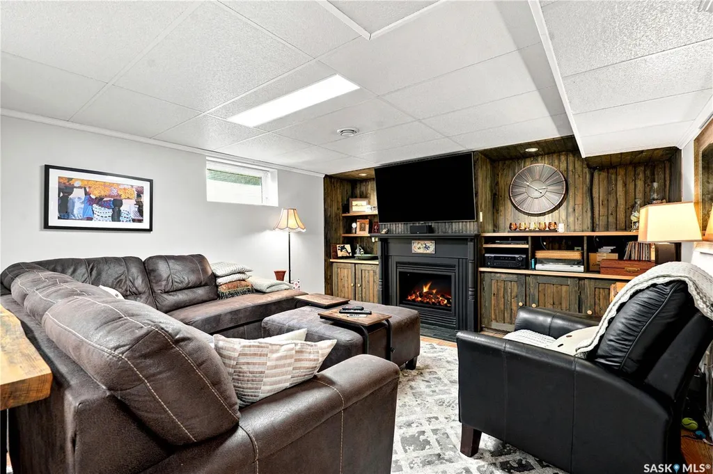 88 Sparling Crescent Saskatoon SK S7H 3H2