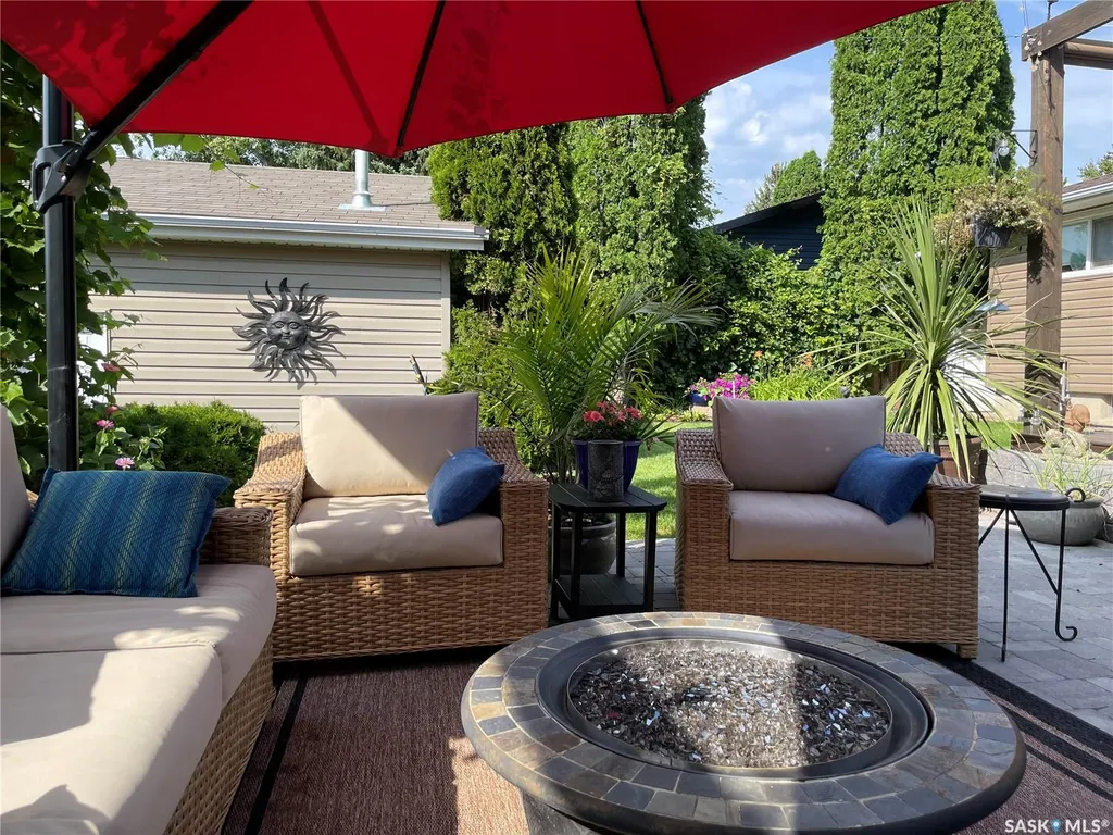 88 Sparling Crescent Saskatoon SK S7H 3H2
