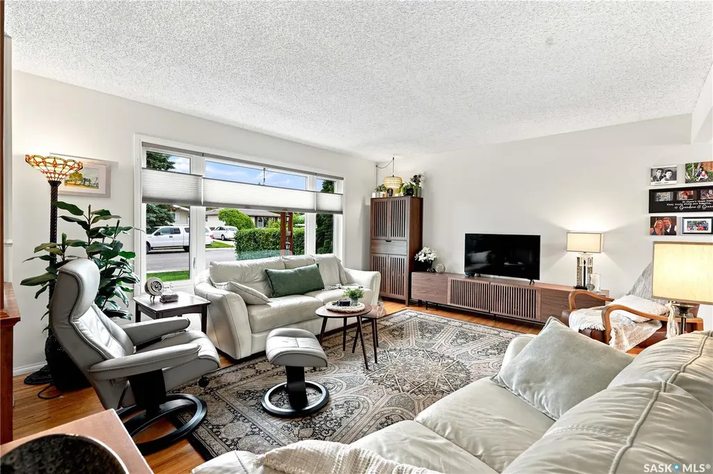 88 Sparling Crescent Saskatoon SK S7H 3H2