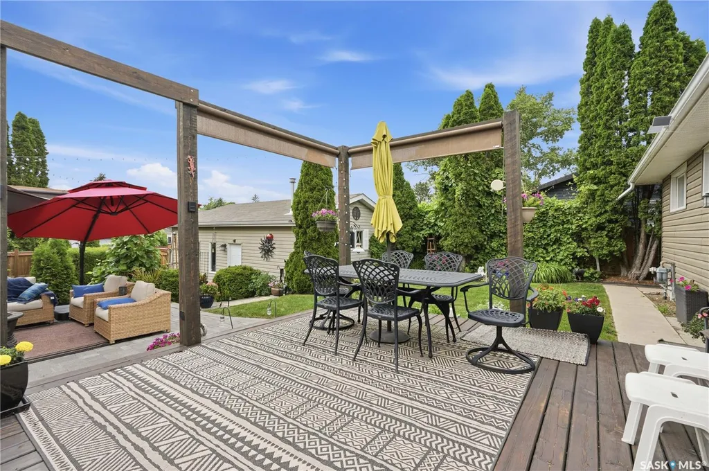 88 Sparling Crescent Saskatoon SK S7H 3H2