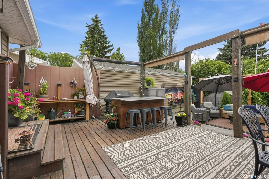 88 Sparling Crescent Saskatoon SK S7H 3H2