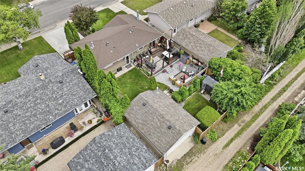 88 Sparling Crescent Saskatoon SK S7H 3H2