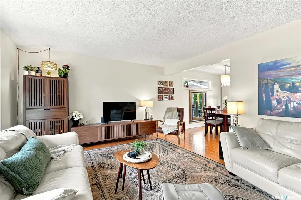 88 Sparling Crescent Saskatoon SK S7H 3H2