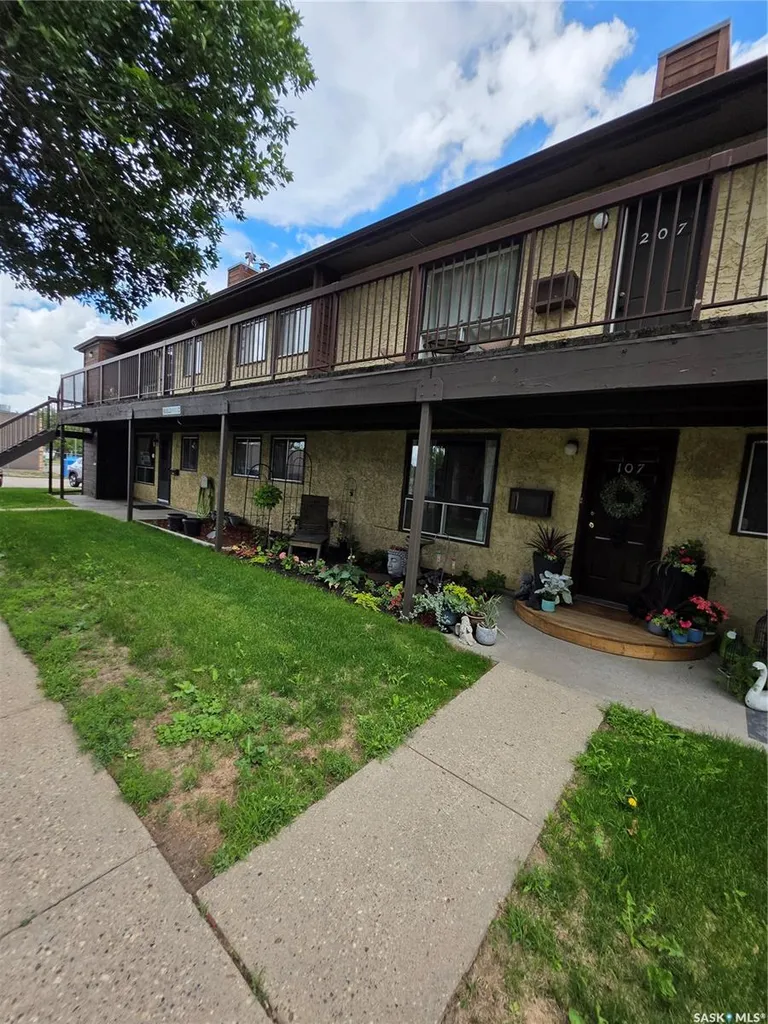 1350 Gordon Road Moose Jaw SK S6H 7R9