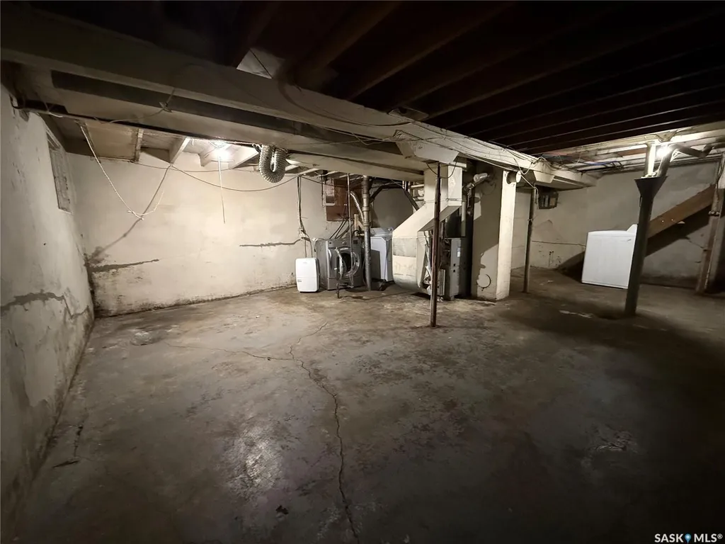 1705 Quebec Street Regina SK S4P 1J4