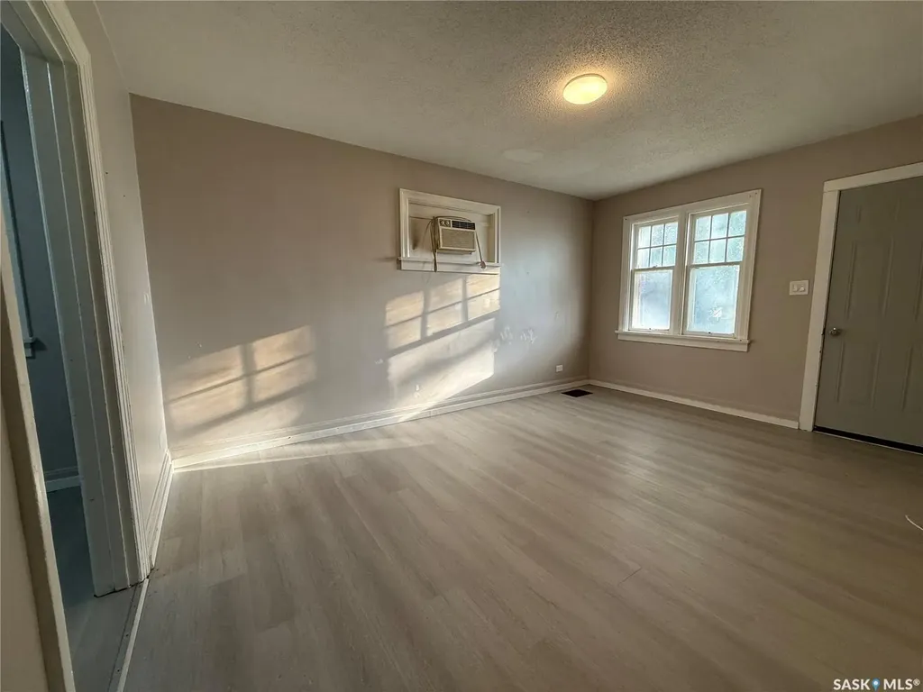 1705 Quebec Street Regina SK S4P 1J4