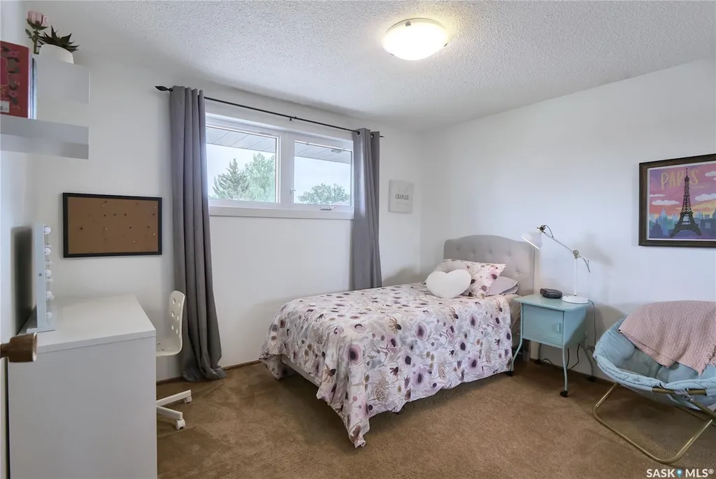5 Shaw Place Assiniboia SK S0H 0B0