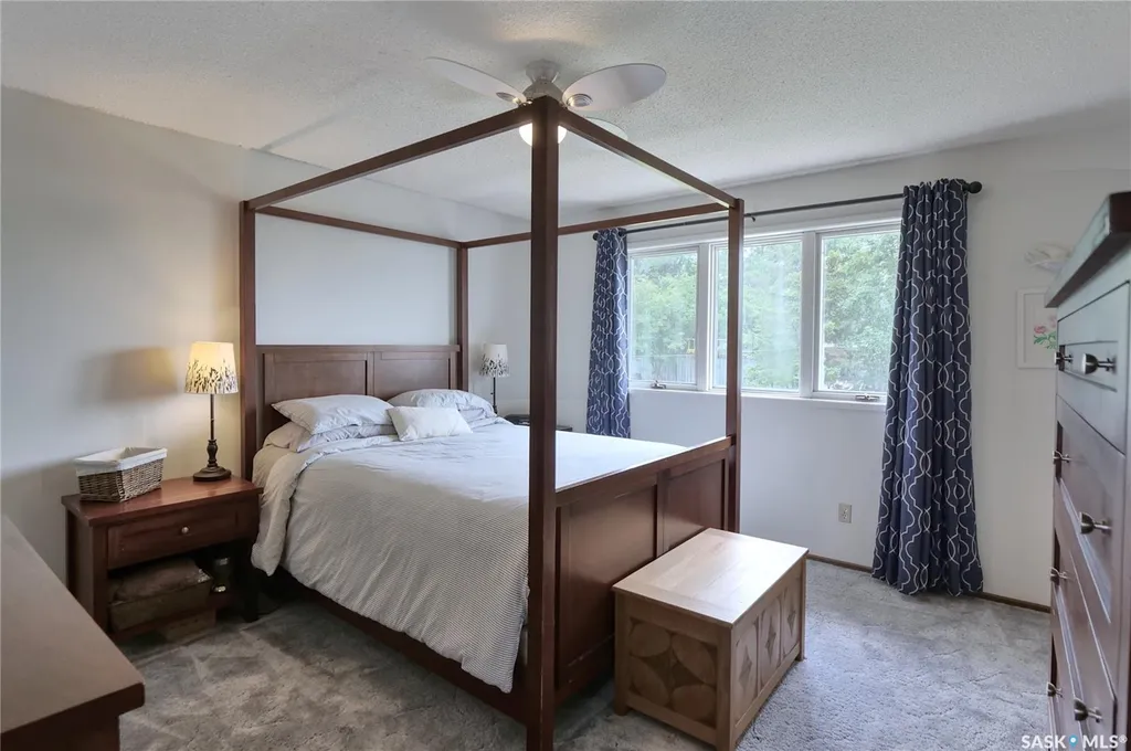 5 Shaw Place Assiniboia SK S0H 0B0