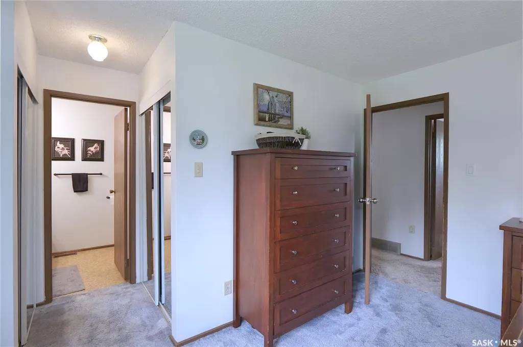 5 Shaw Place Assiniboia SK S0H 0B0