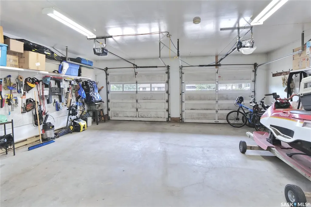 5 Shaw Place Assiniboia SK S0H 0B0
