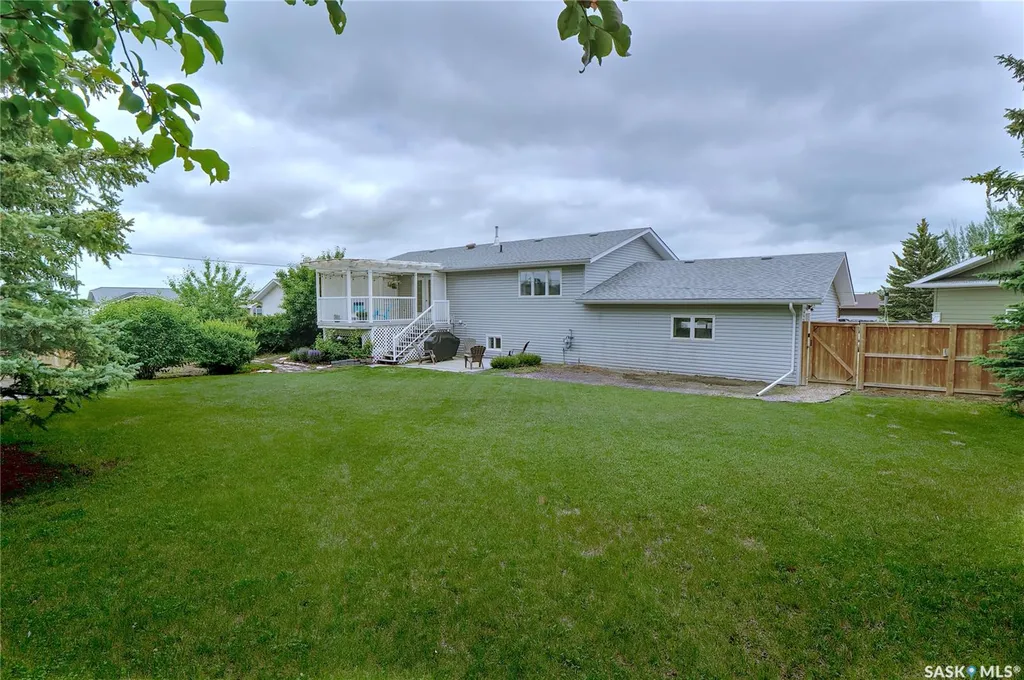 5 Shaw Place Assiniboia SK S0H 0B0