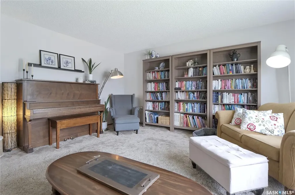5 Shaw Place Assiniboia SK S0H 0B0
