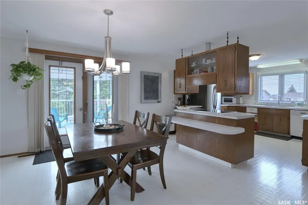 5 Shaw Place Assiniboia SK S0H 0B0