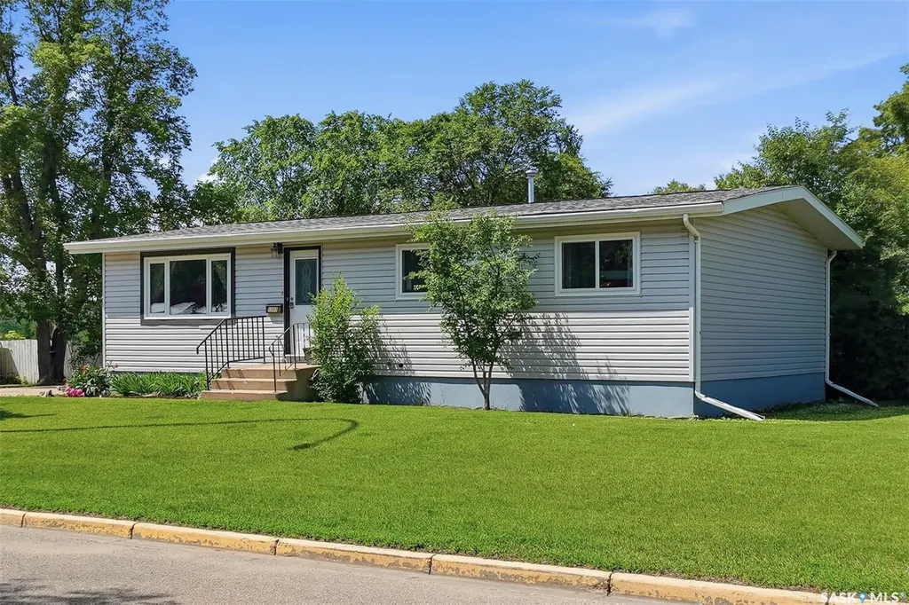 1397 7th Street E Prince Albert SK S6V 0V2