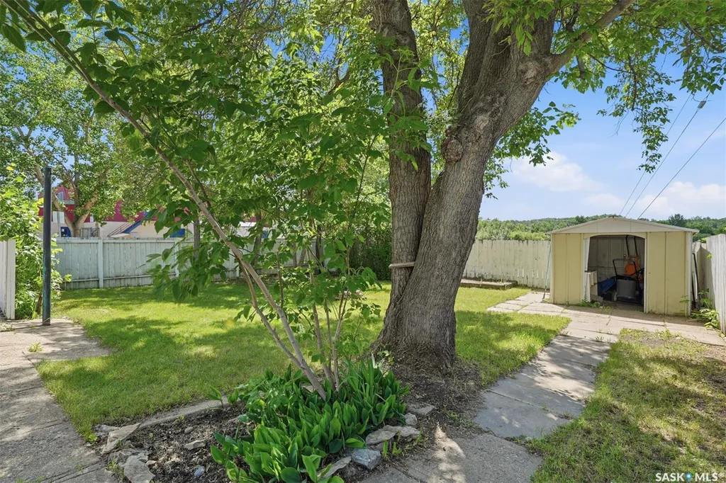 1397 7th Street E Prince Albert SK S6V 0V2