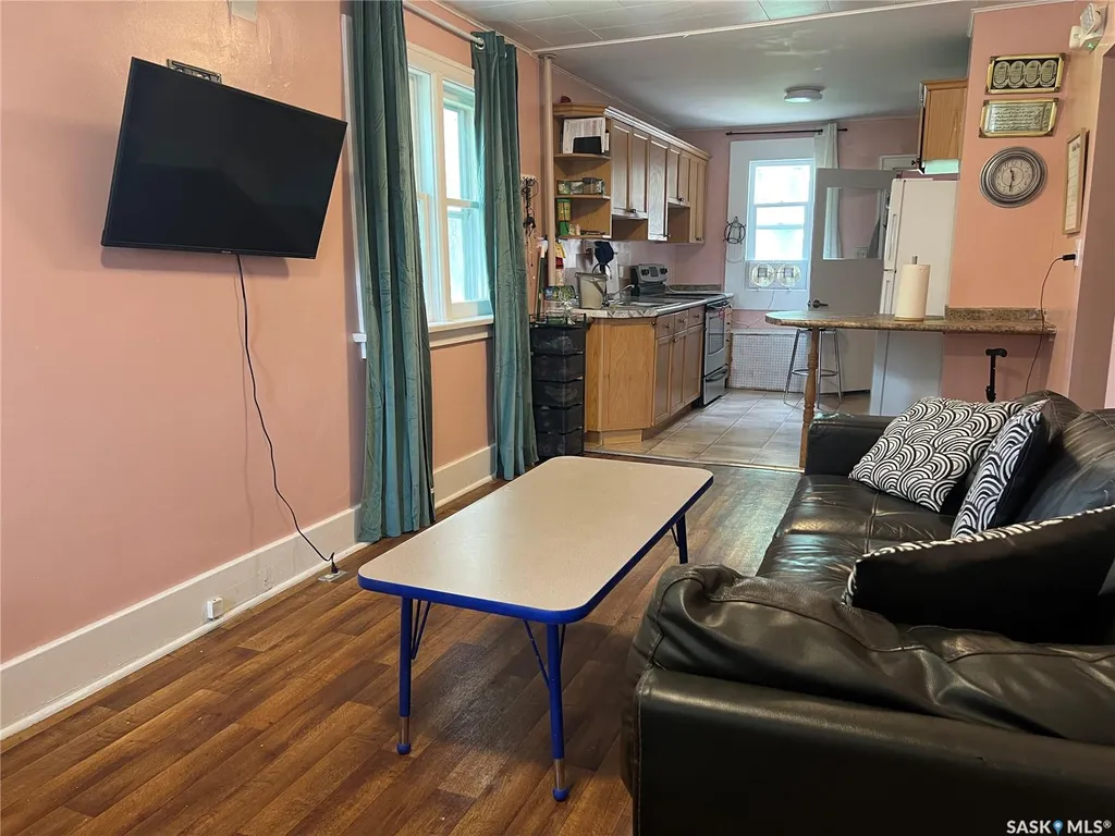 1936 Broder Street Regina SK S4N 3S1