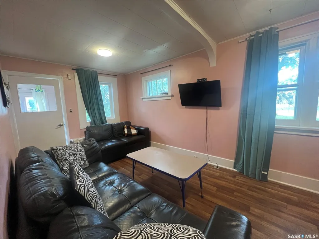 1936 Broder Street Regina SK S4N 3S1