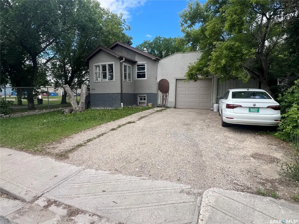 1936 Broder Street Regina SK S4N 3S1