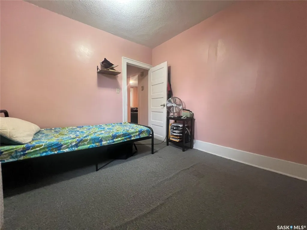 1936 Broder Street Regina SK S4N 3S1