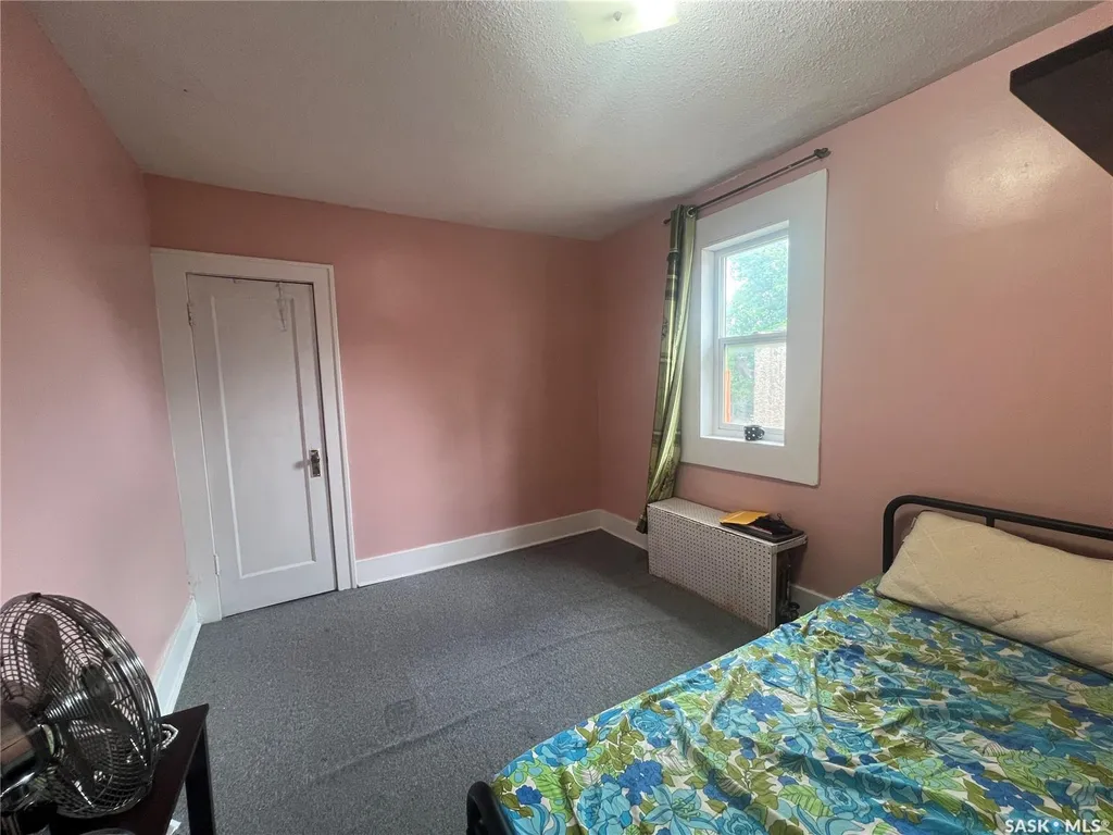 1936 Broder Street Regina SK S4N 3S1