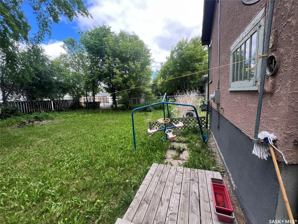 1936 Broder Street Regina SK S4N 3S1