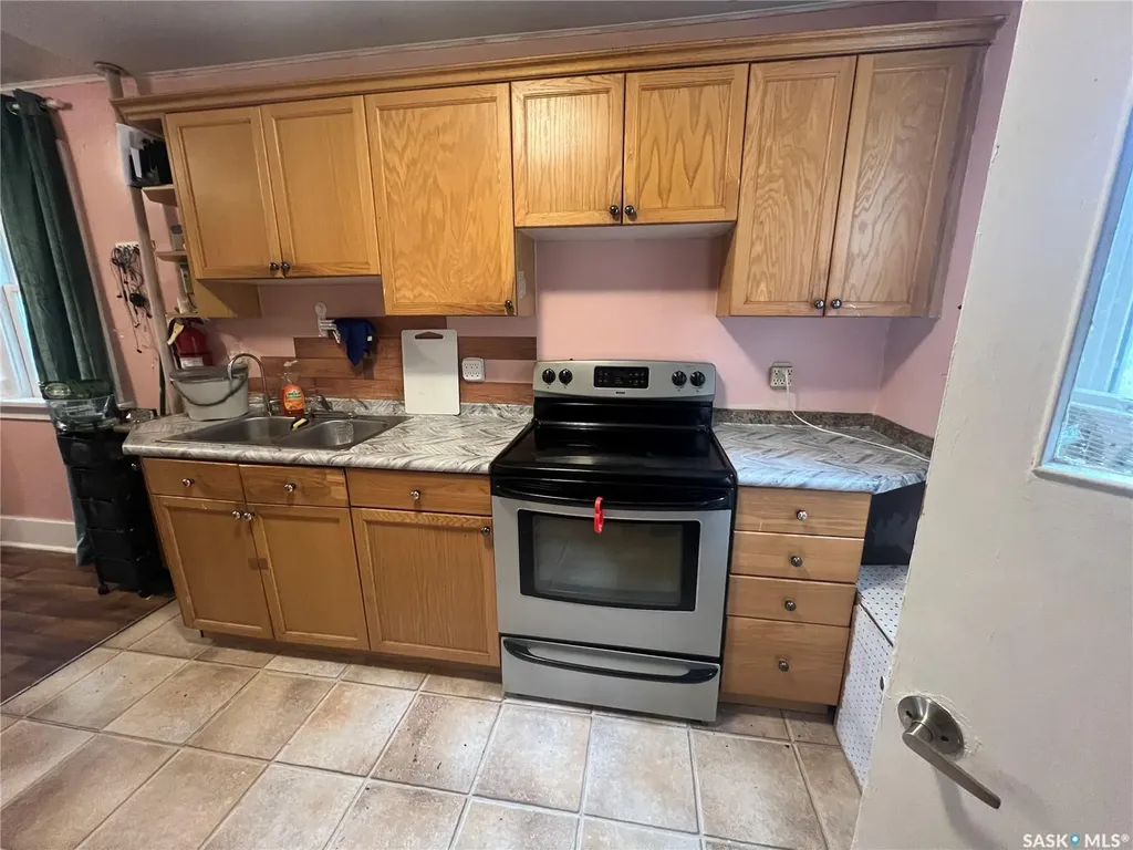 1936 Broder Street Regina SK S4N 3S1