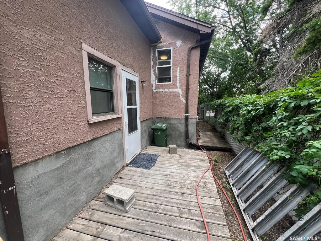 1936 Broder Street Regina SK S4N 3S1