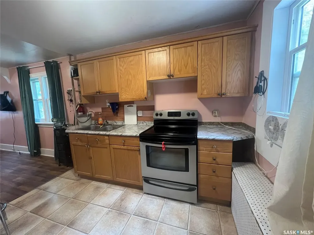 1936 Broder Street Regina SK S4N 3S1