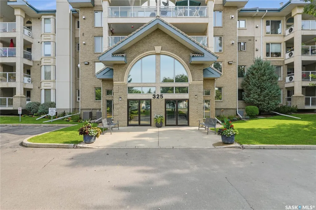 325 Keevil Crescent Saskatoon SK S7N 4R8