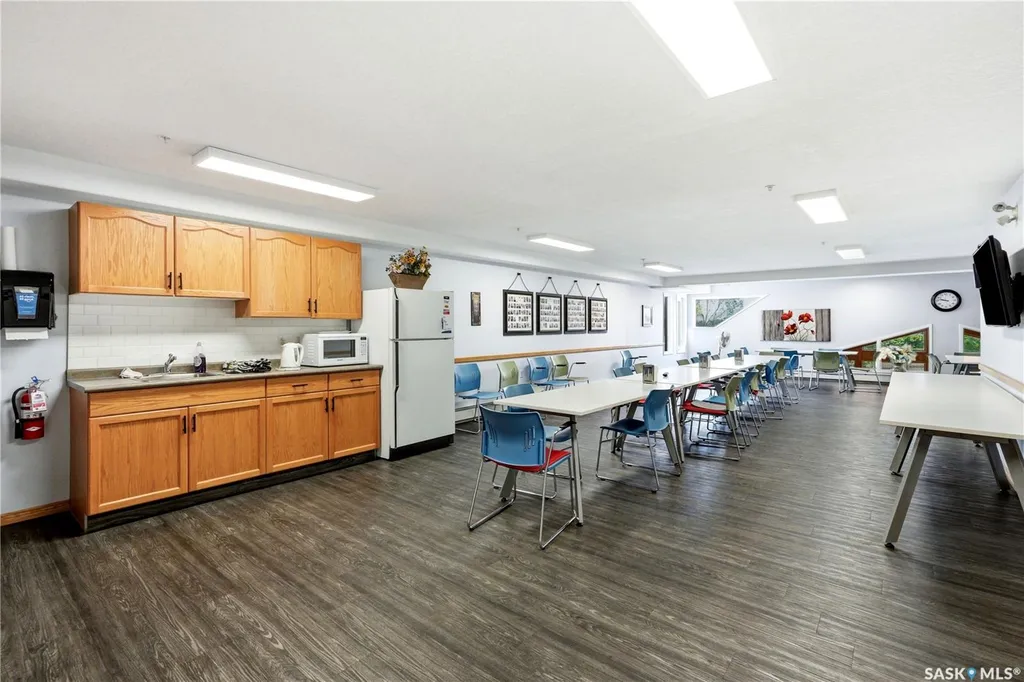 325 Keevil Crescent Saskatoon SK S7N 4R8