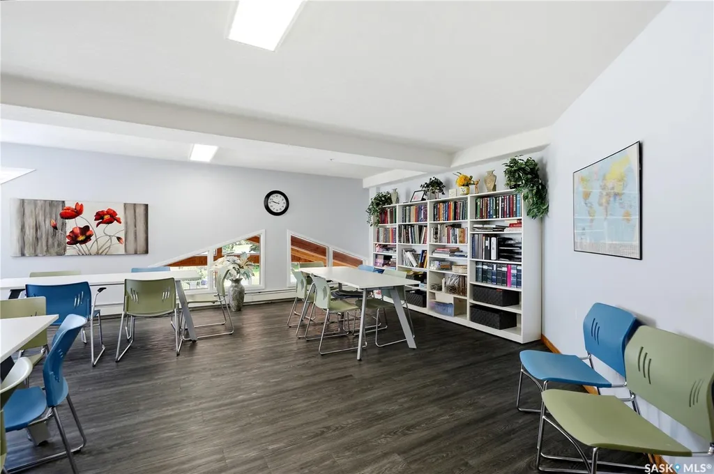 325 Keevil Crescent Saskatoon SK S7N 4R8