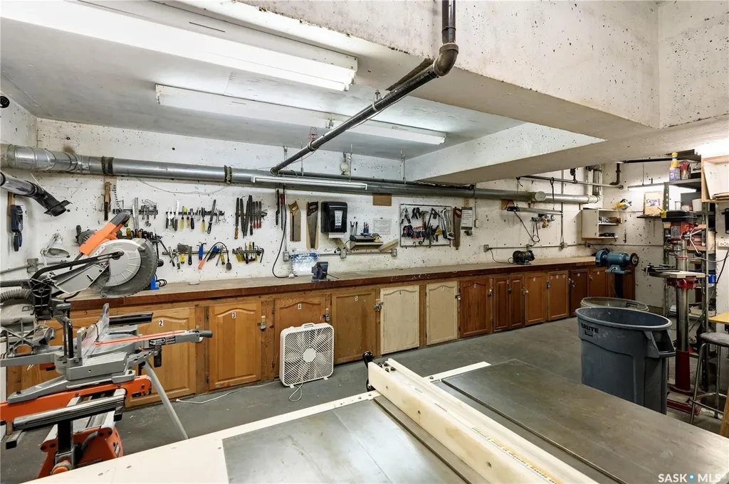 325 Keevil Crescent Saskatoon SK S7N 4R8