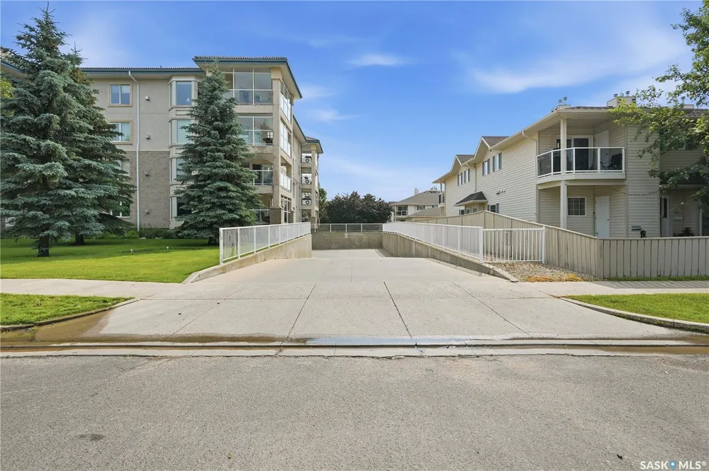 325 Keevil Crescent Saskatoon SK S7N 4R8
