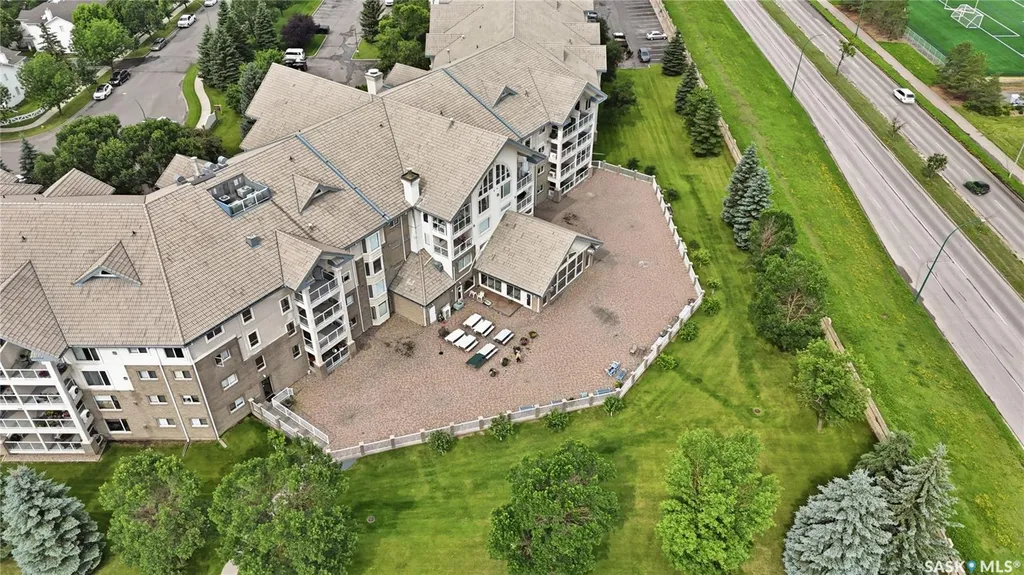325 Keevil Crescent Saskatoon SK S7N 4R8