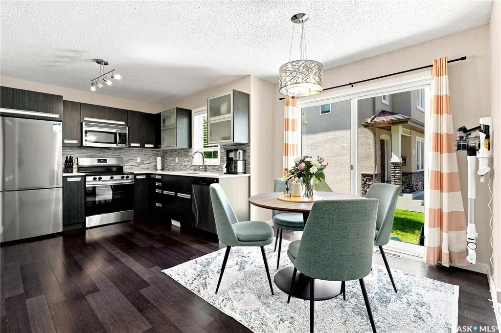 135 Ashworth Crescent Saskatoon SK S7T 0N1