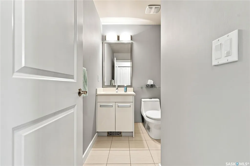 135 Ashworth Crescent Saskatoon SK S7T 0N1
