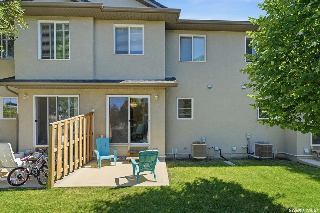 135 Ashworth Crescent Saskatoon SK S7T 0N1