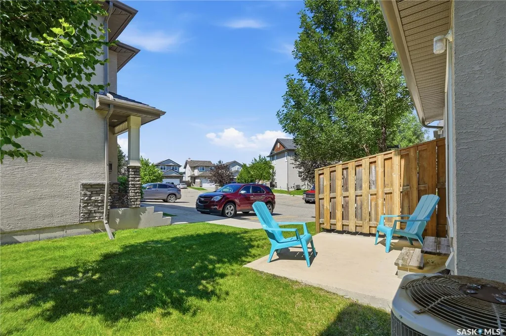 135 Ashworth Crescent Saskatoon SK S7T 0N1