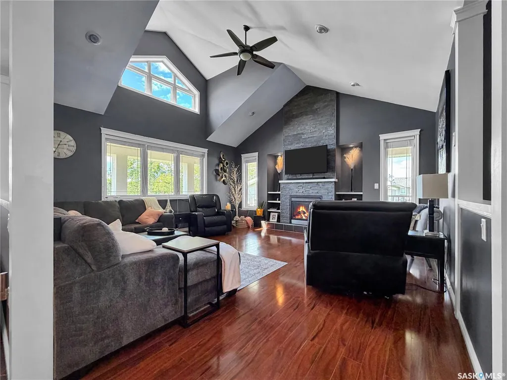 207 6th Street W Carnduff SK S0C 0S0
