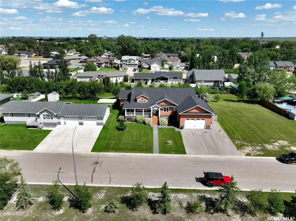 207 6th Street W Carnduff SK S0C 0S0