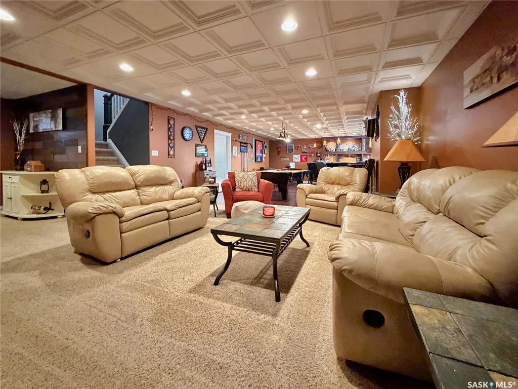 207 6th Street W Carnduff SK S0C 0S0