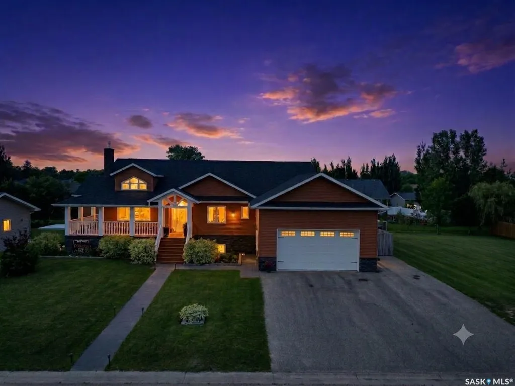 207 6th Street W Carnduff SK S0C 0S0