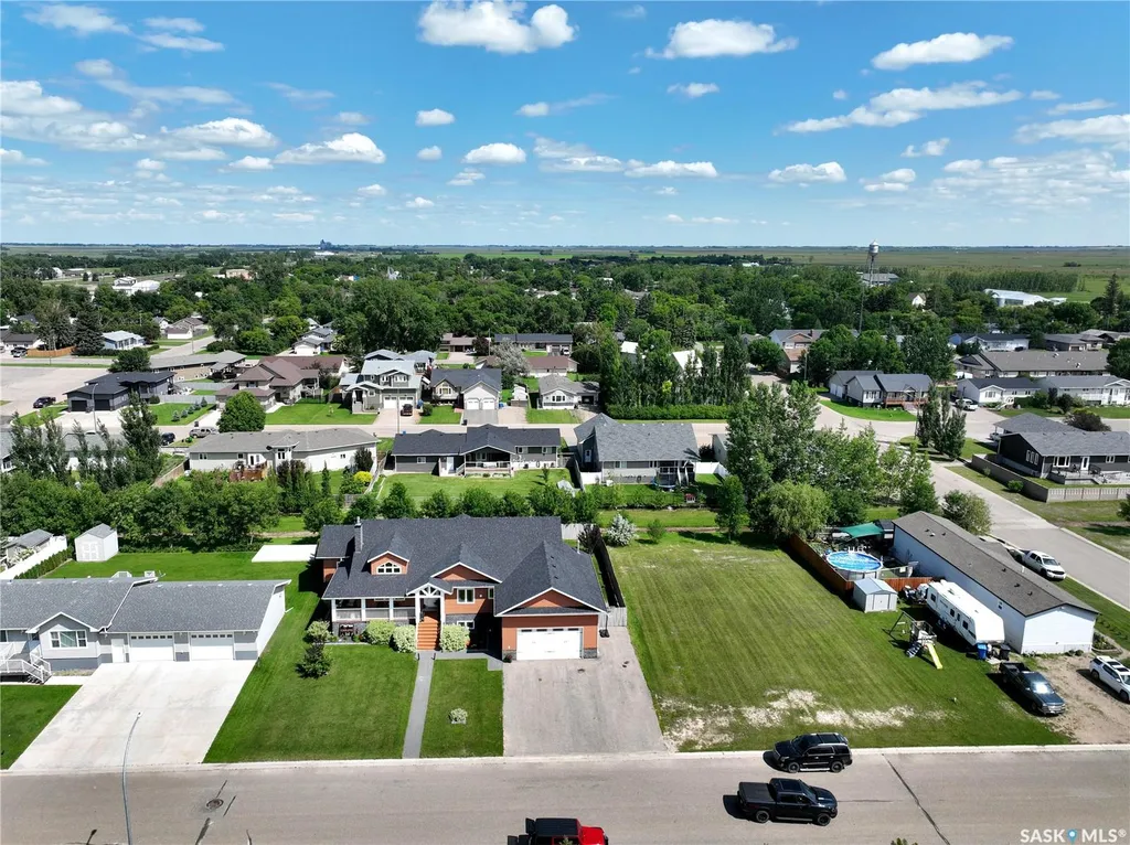 207 6th Street W Carnduff SK S0C 0S0