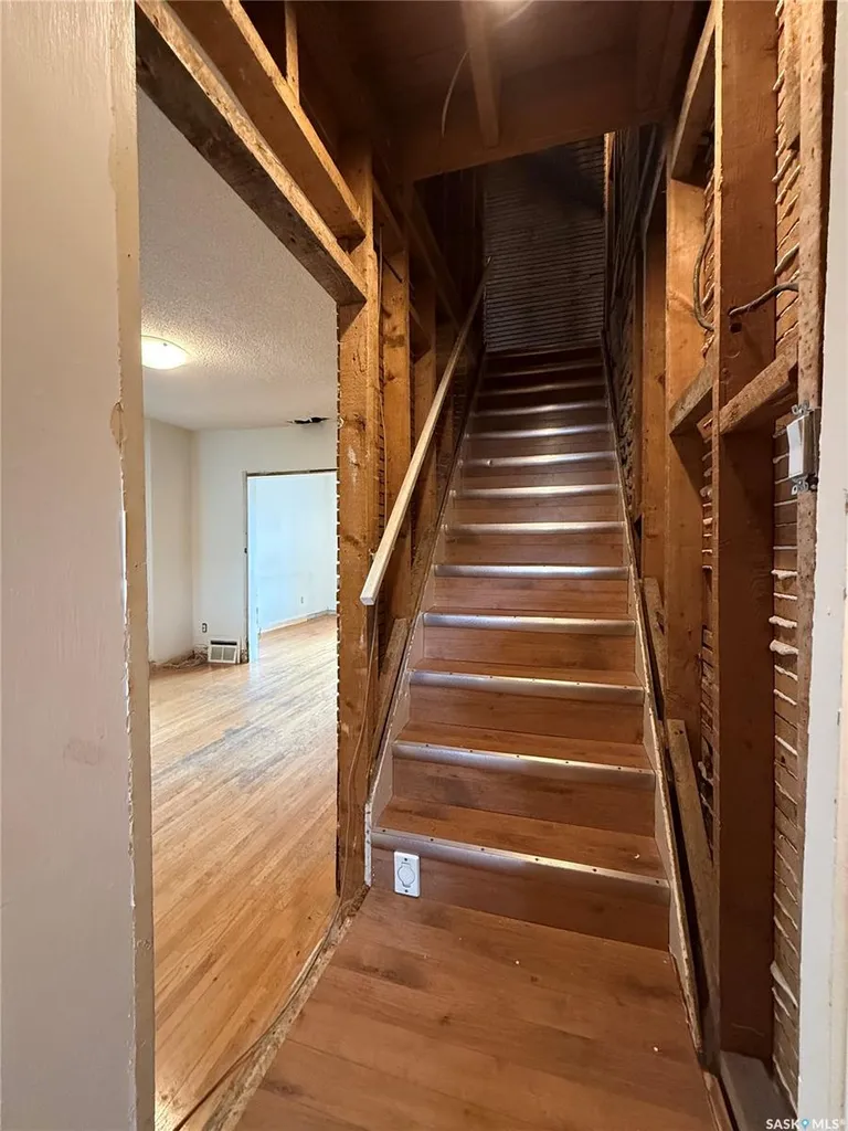 1320 Lorne Avenue Saskatoon SK S7H 1X7