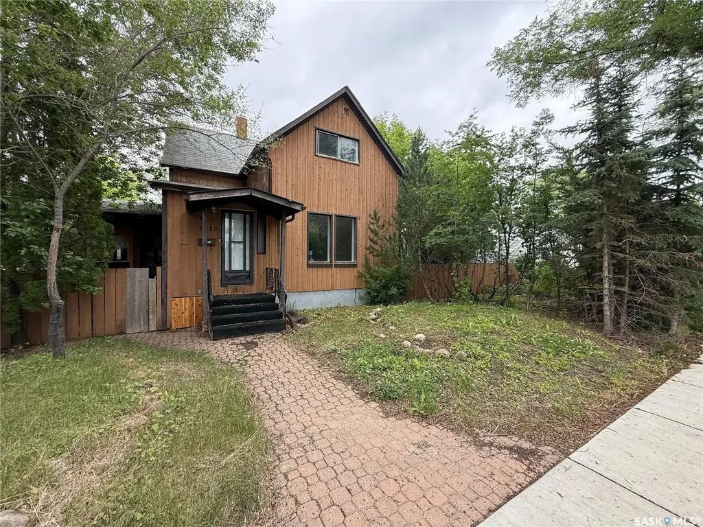 1320 Lorne Avenue Saskatoon SK S7H 1X7